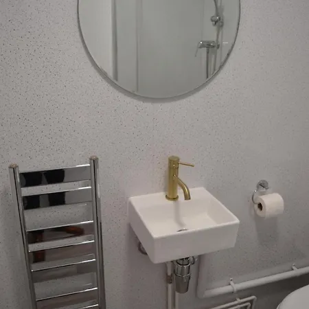 Apartment Spacious 2 Bed Flat In Easton